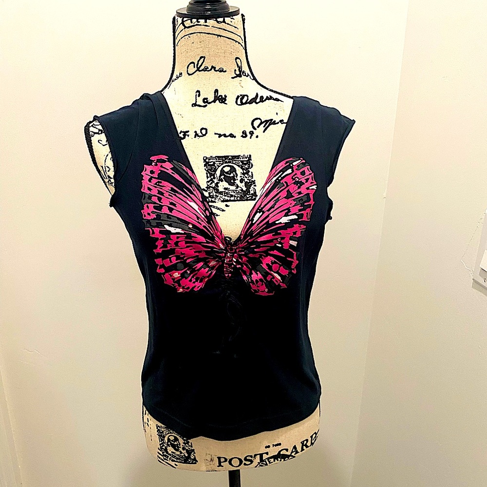 4 PIECE NICOLE MILLER OUTFIT. 2 TOPS SIZE L, JACKET SIZE M, PANTS SIZE 10.